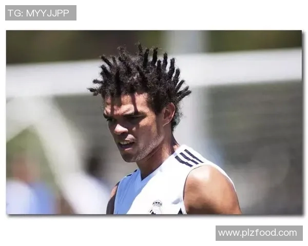 足球明星最新发型大揭秘时尚潮流引领者的发型变化与风格解析